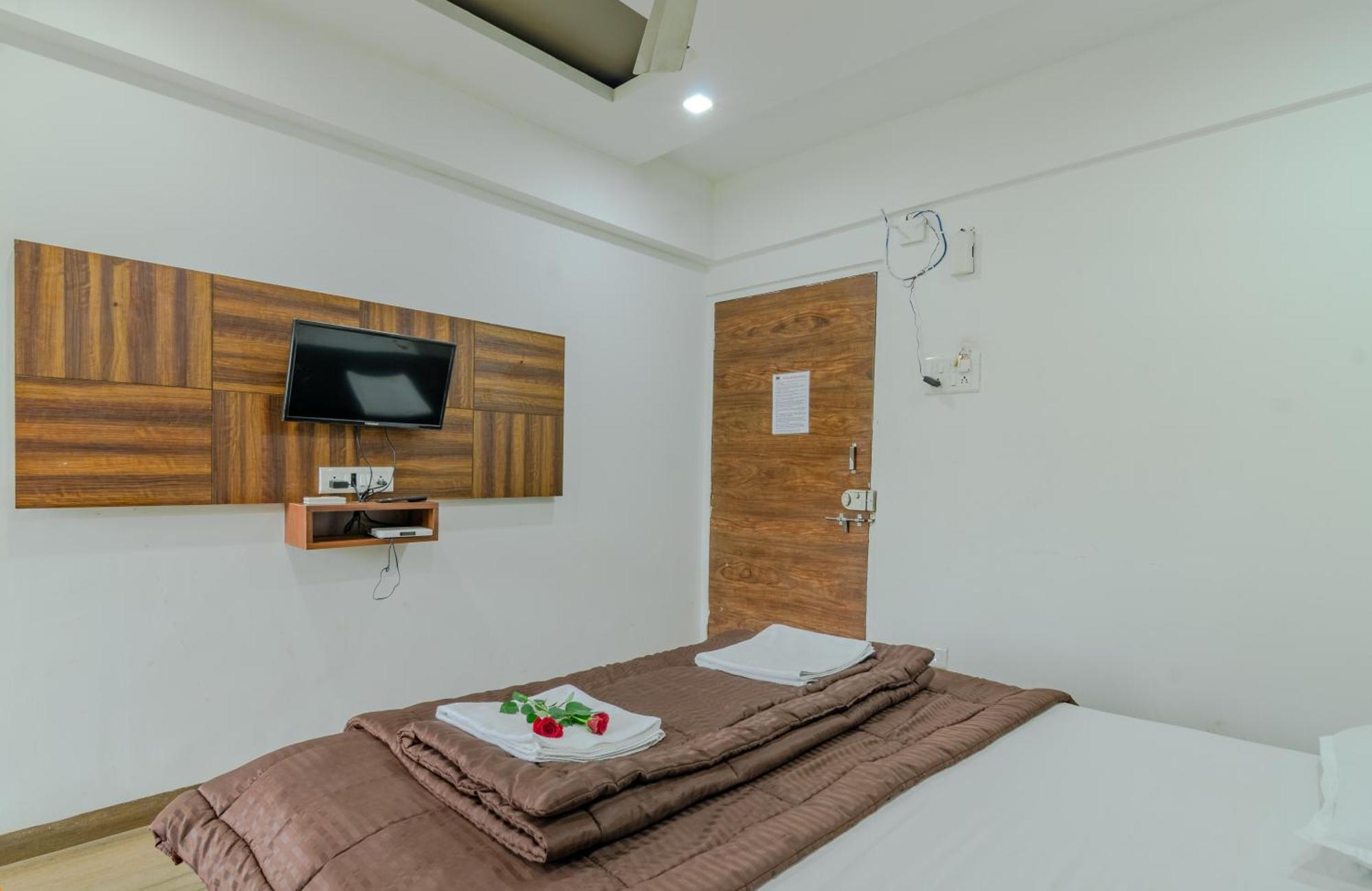 White House Beach Resort, Nagaon Dış mekan fotoğraf