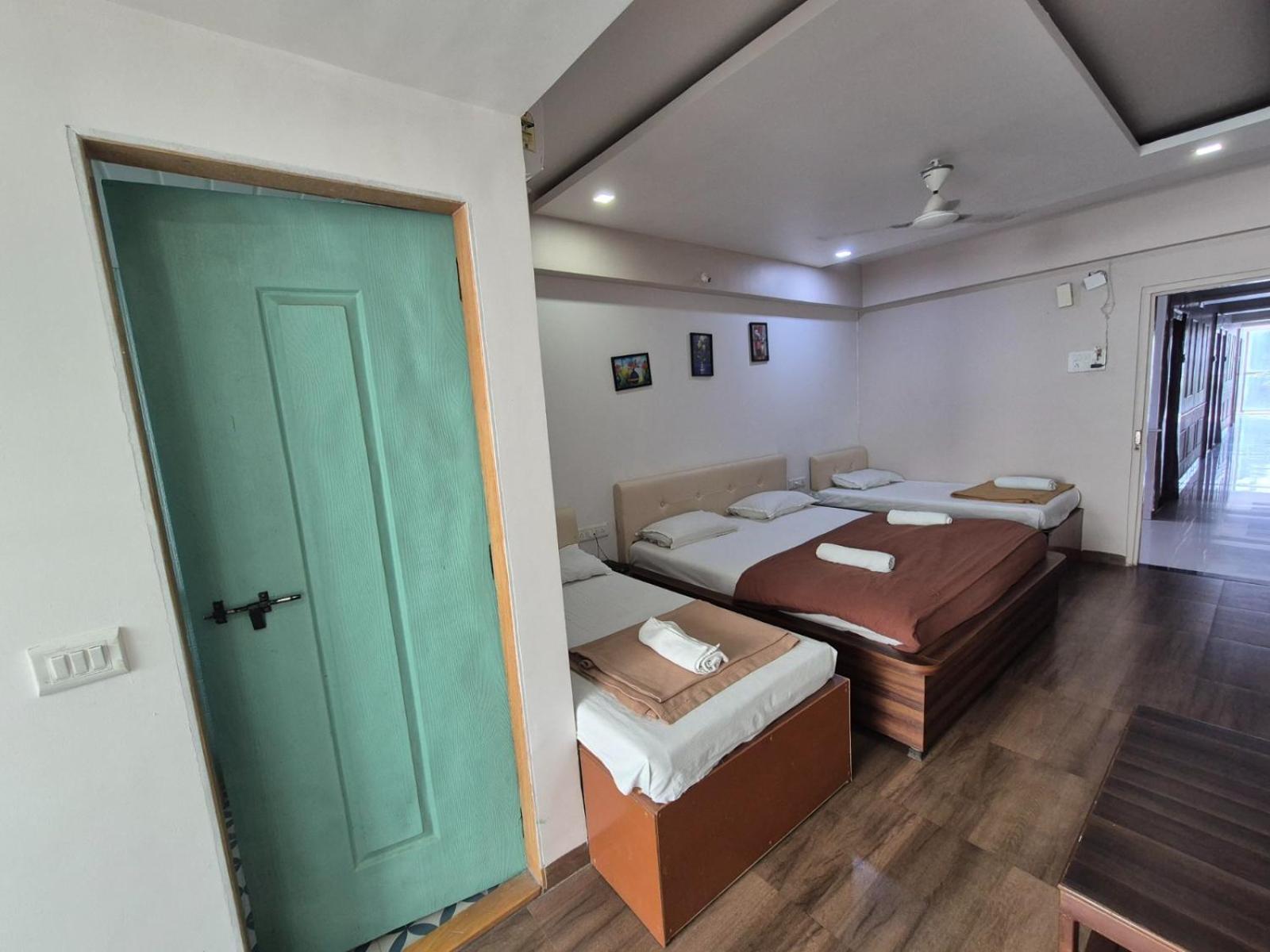 White House Beach Resort, Nagaon Dış mekan fotoğraf